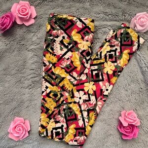 LuLaRoe Lattice and Floral OneSize Leggings Rare Print!